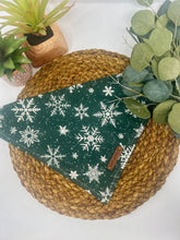 Load image into Gallery viewer, Forest Flakes