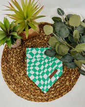 Load image into Gallery viewer, Groovy Green