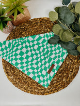 Load image into Gallery viewer, Groovy Green