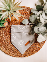 Load image into Gallery viewer, Smile for Daze