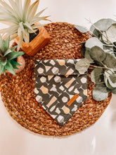 Load image into Gallery viewer, Cheers to Beers