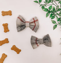 Load image into Gallery viewer, Freezin' Season Bow Tie