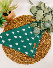 Load image into Gallery viewer, Christmas Tree Cakes