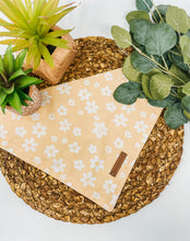 Load image into Gallery viewer, Delightful Daisy