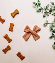 Load image into Gallery viewer, Blush Hair Bow