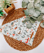 Load image into Gallery viewer, Christmas Cottage