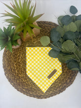 Load image into Gallery viewer, Checkered Pastel - Daffodil
