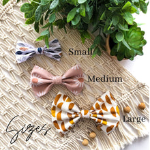 Load image into Gallery viewer, Spotted Blush Bow Tie
