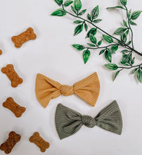 Load image into Gallery viewer, Autumn Bows (small)
